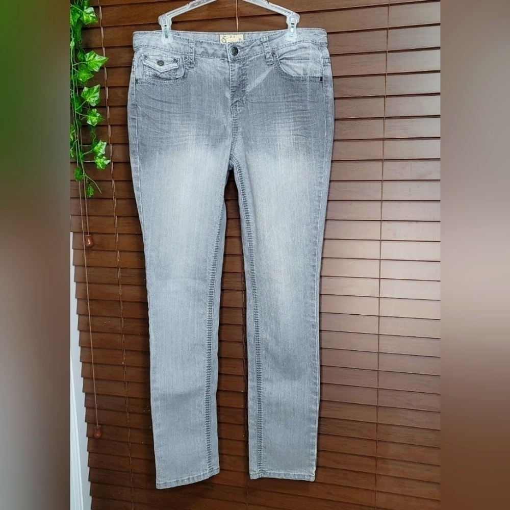 Earl Jean Straight Leg Mid-rise Washed Gray Women's Jeans Size 10